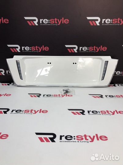 Накладка под номер на 5-ю дверь Lexus LX570 R249