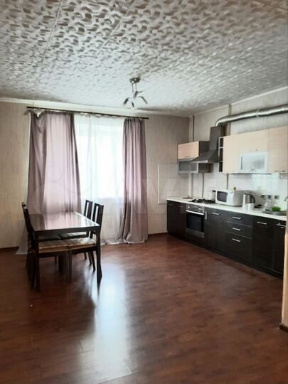 3-к. квартира, 100,9 м², 3/6 эт.