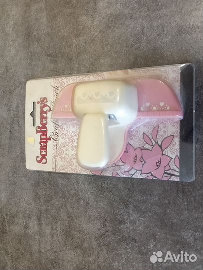 Фигурный дырокол края сердечки