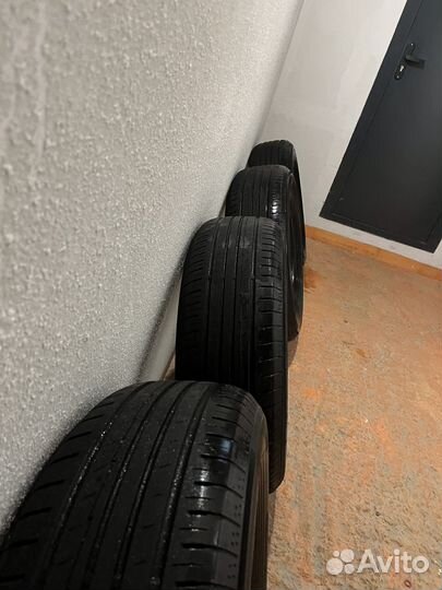 Yokohama BluEarth AE50 215/65 R17 99V