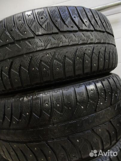 Bridgestone Ice Cruiser 7000 235/55 R17