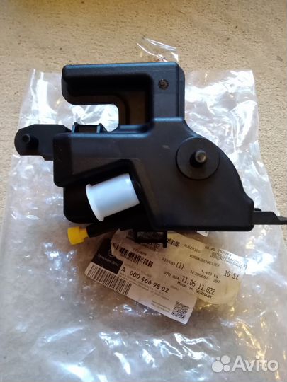 A0004669502 бачок гидроусилителя руля