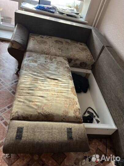 Продам угловой диван