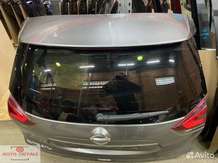 Задняя дверь багажника Nissan X-Trail T32R бу