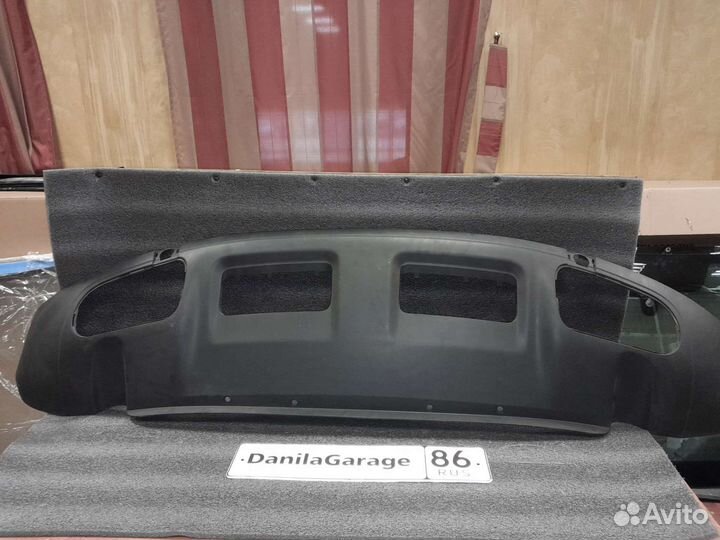 Нижняя часть переднего бампера Volkswagen Touareq