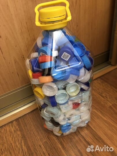 Крышечки от пластиковых бутылок