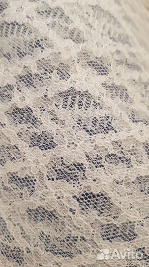 Кусок ткани Гипюр белый