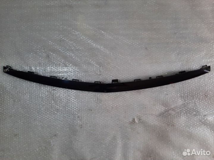 Молдинг решетки бампера передний Mercedes-Benz
