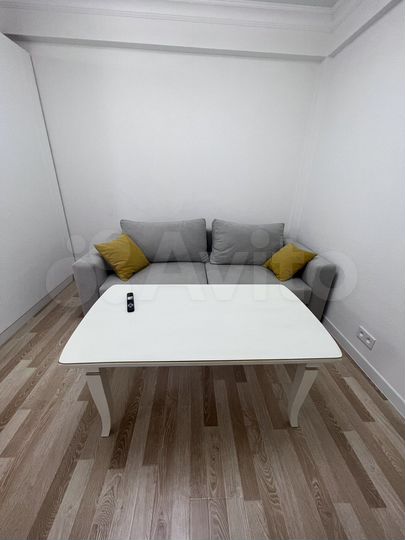 2-к. квартира, 50 м², 4/9 эт.