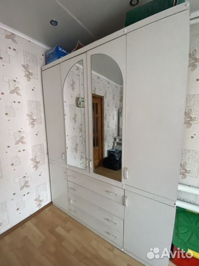 Спальный гарнитур