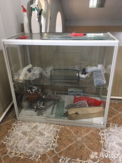 Стеклянная витрина