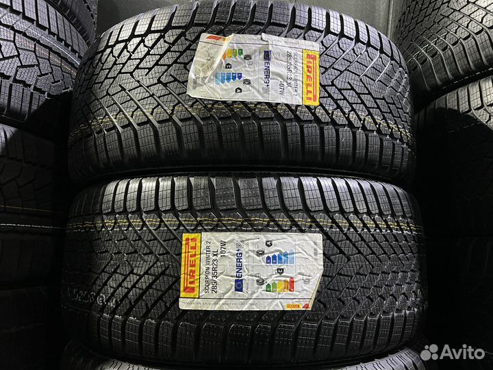 Pirelli Scorpion Winter 2 285/35 R23 и 325/30 R23 109W