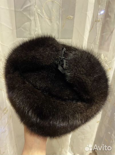 Женская шапка