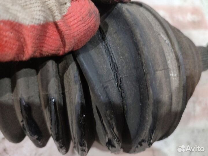 Привод передний левый Volkswagen Passat 3C2 BPY