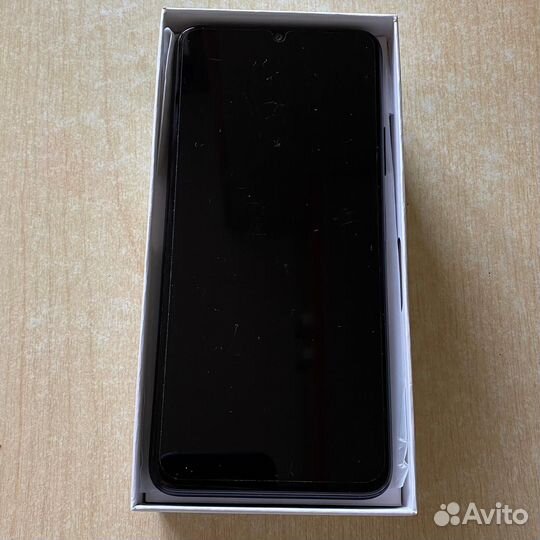 Телефон Huawei nova Y70