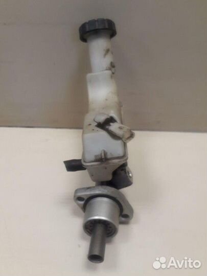 Главный тормозной цилиндр с бочком Nissan Note