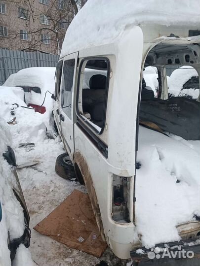 Боковина левая Форд Торнео Коннект. Низкая крыша