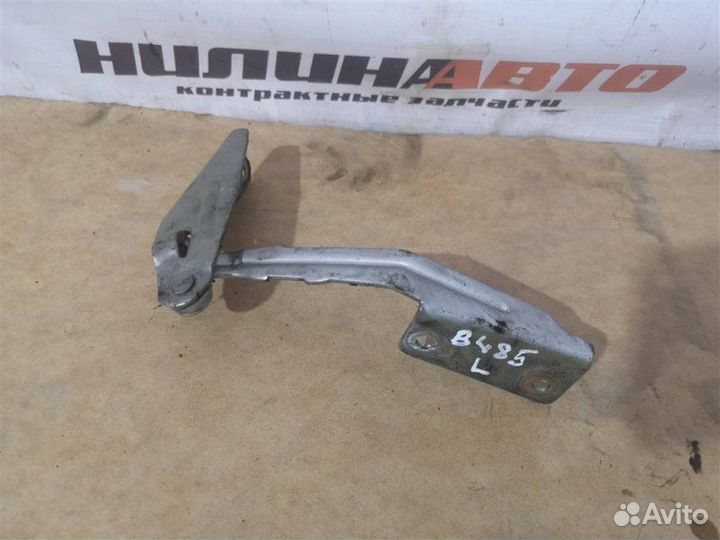 Петля капота левая Ford Focus 1 седан 1.8 fydb