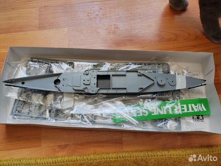 Модель корабля Hood Tamiya