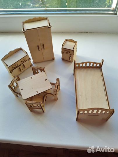 Мебель для кукольного домика