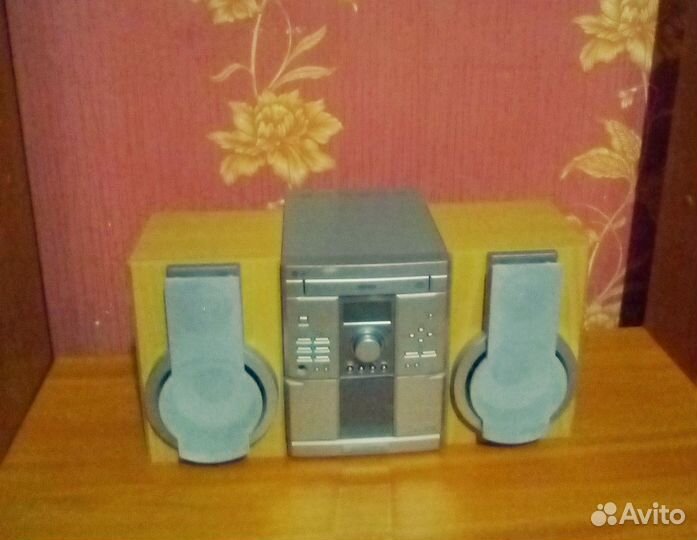 Музыкальный центр LG