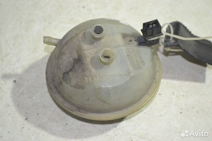 Бачок тормозной жидкости Audi 80