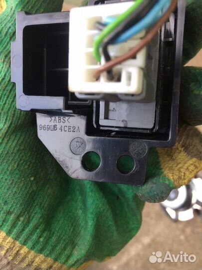 Ниссан Х-трейл (Т32) кнопка регулир.подвески