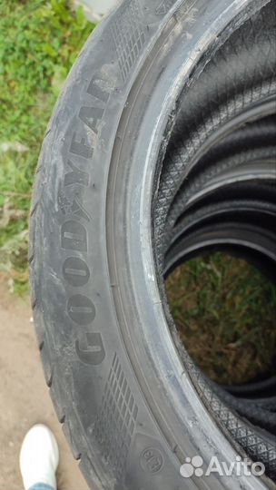 Goodyear Eagle F1 SuperSport 215/45 R17