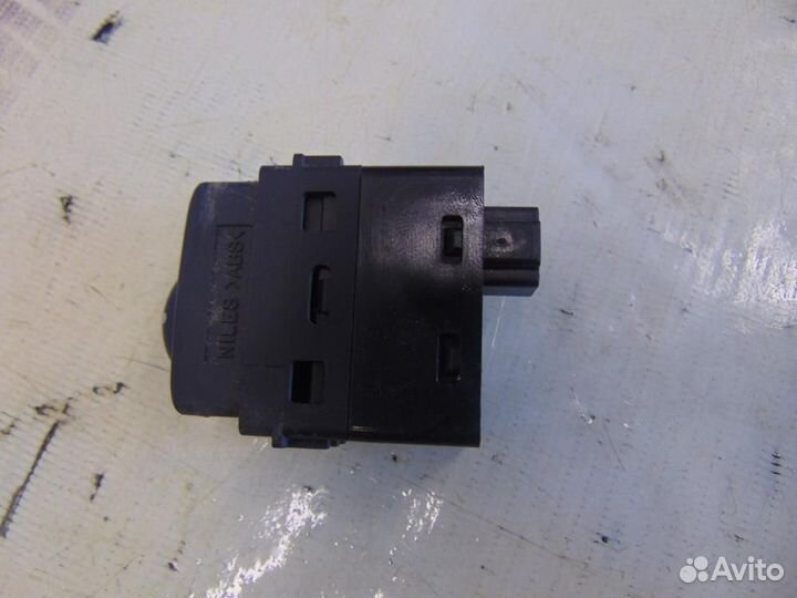 Кнопка корректора фар для Nissan Tiida 1 2004-201