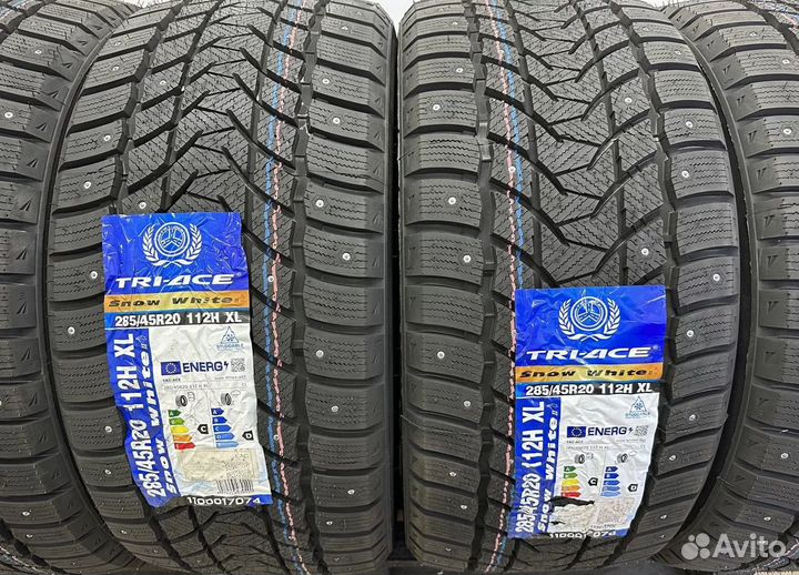Tri Ace Snow White II Stud 285/45 R20 112H