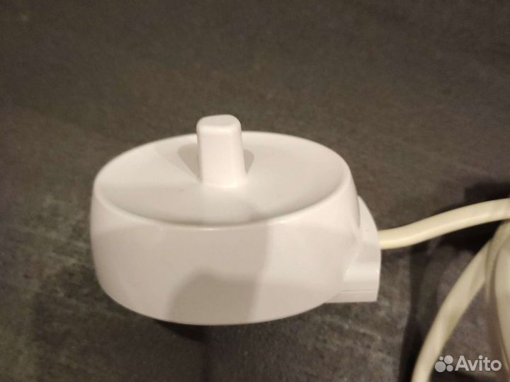 Зарядное устройство для зубной щетки Braun