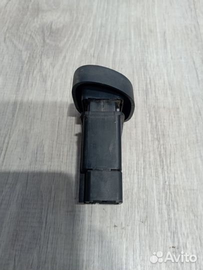 Кнопка аварийной сигнализации Renault symbol