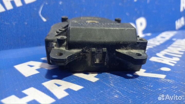 Моторчик заслонок отопителя Toyota Camry 40 седан