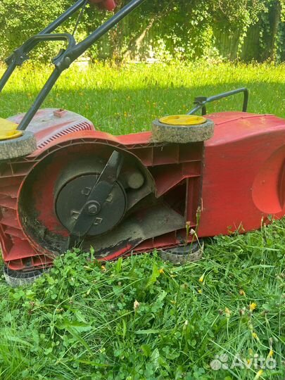 Газонокосилка электрическая