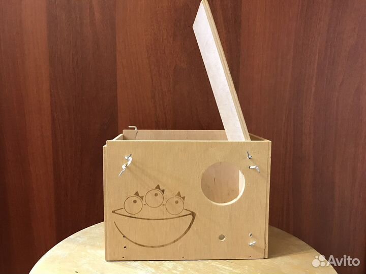 Гнездовой домик для попугаев