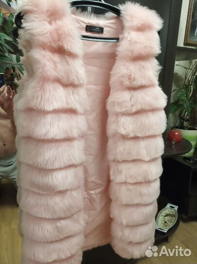 Жилетка меховая женская 44