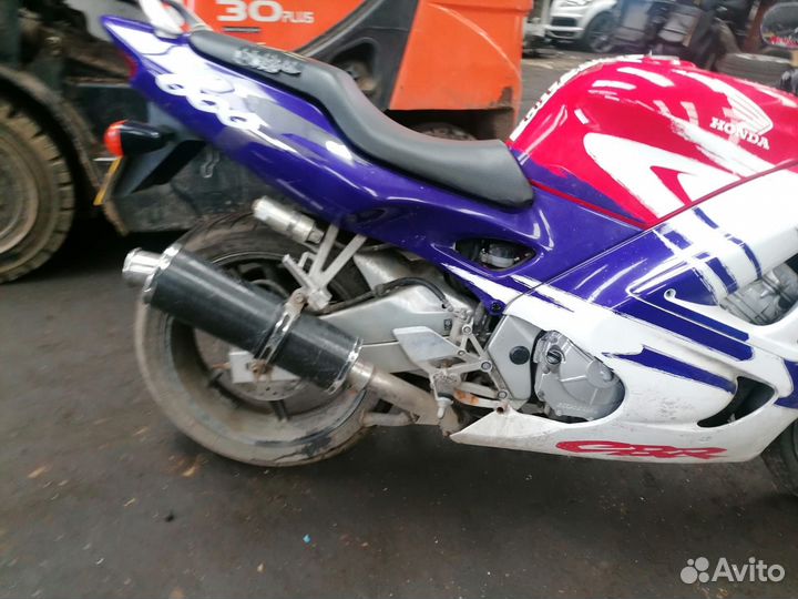 Honda CBR F3 в разборе запчасти