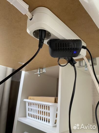 Маникюрный стол с вытяжкой Polaris