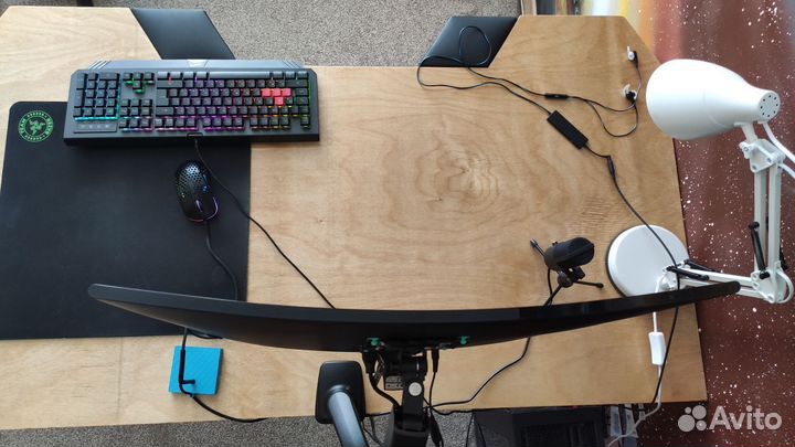 Монитор Samsung 27 изогнутый