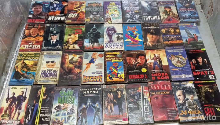 Видеокассеты с фильмами