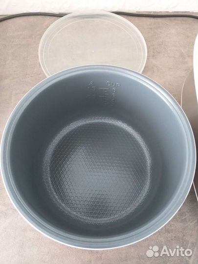 Чаша с крышкой от VitesseVS-577 Мультиварки