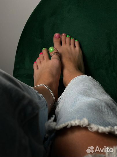 Модель на педикюр бесплатно