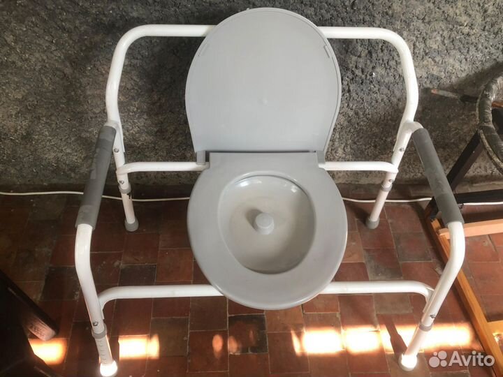 Кресло туалет для инвалидов бу как новый