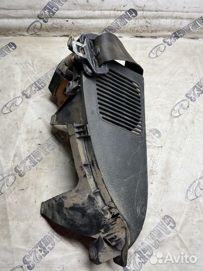 Пластик задней стойки bmw e36 compact