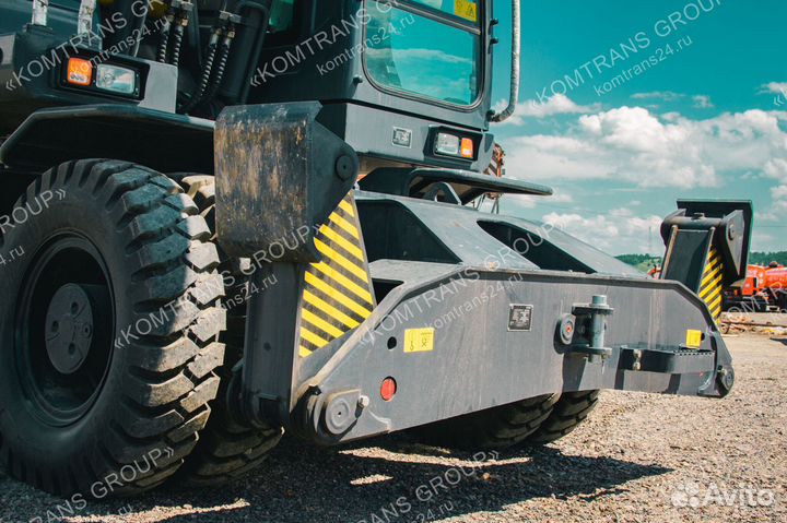 Колёсный экскаватор XCMG XE210WD, 2023