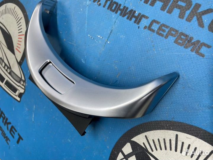 Кнопка открывания бардачка Mercedes-Benz C-Class