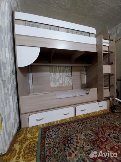 Двухъярусная кровать бу