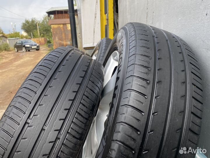 R15 Yokohama BluEarth-ES ES32 195/65, PCD 5x112 DIA 56.7