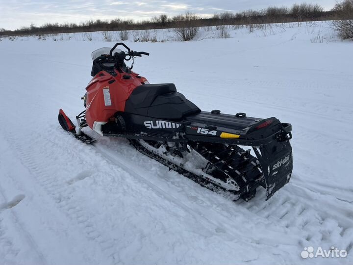 BRP Ski-doo summit X 800 E-TEC 154