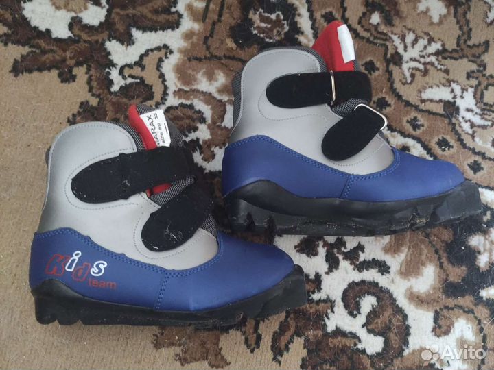 Лыжные ботинки